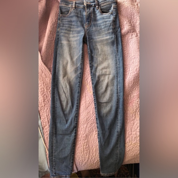 AE high waisted jeans - Picture 2 of 2